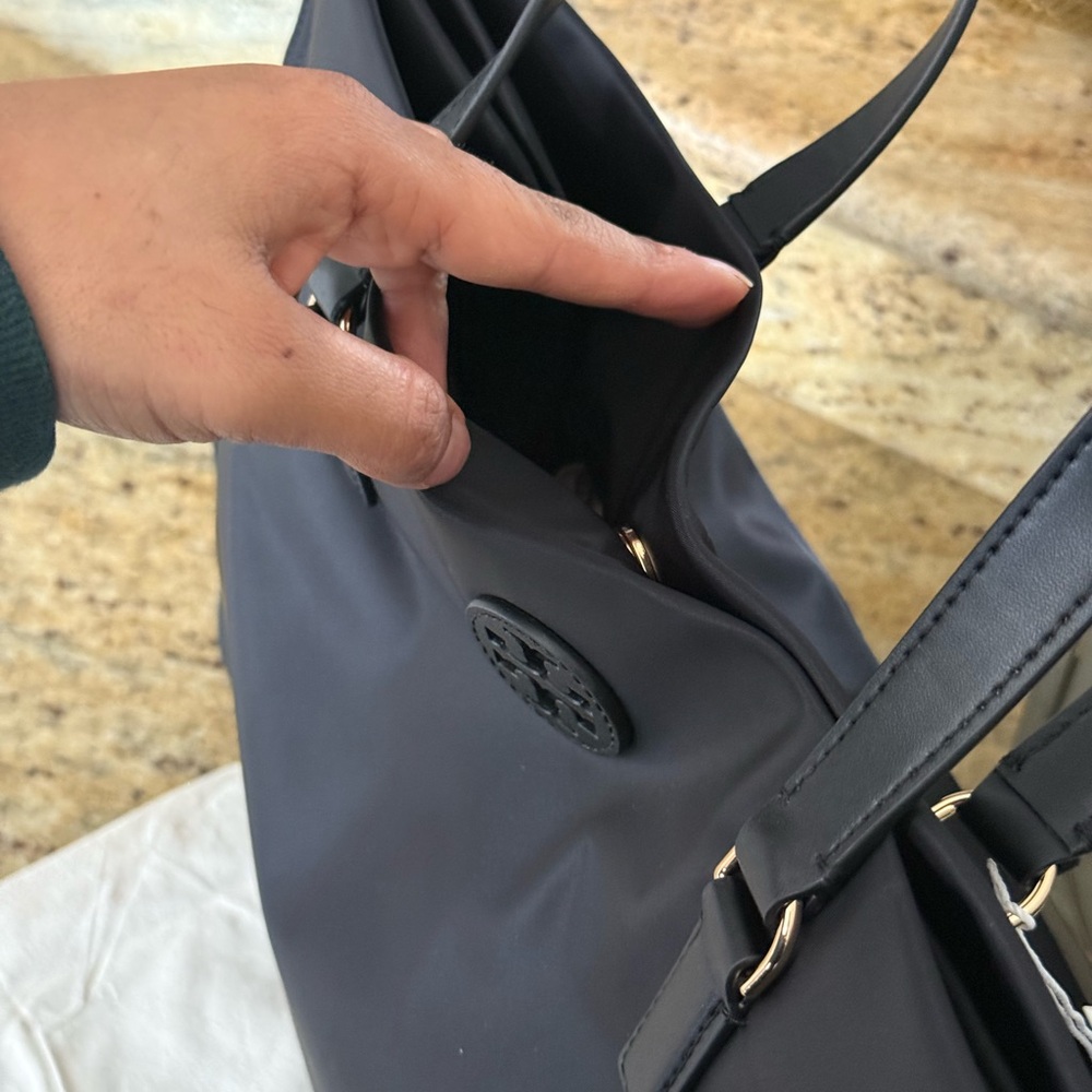 New tory burch Ella tote in black large nylon tote - Picture 9 of 10